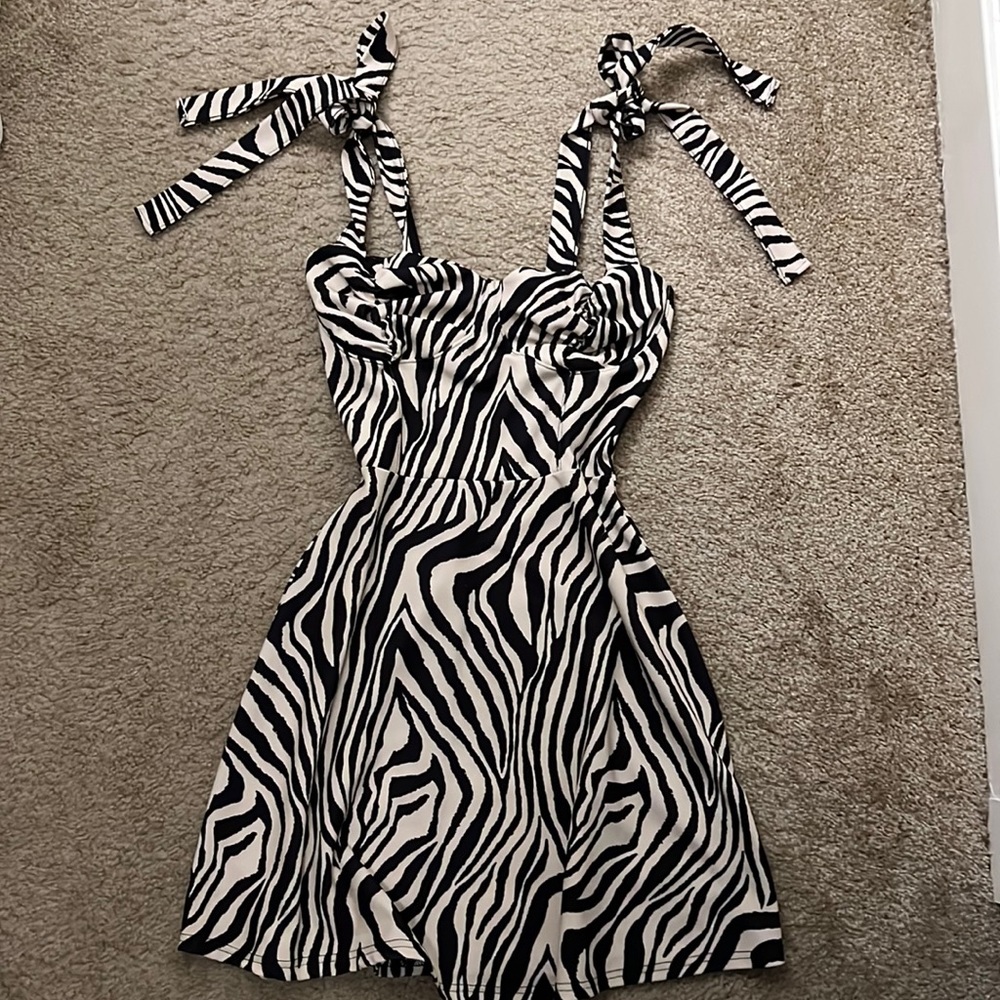 Missguided Cream Zebra Print Skater Dress